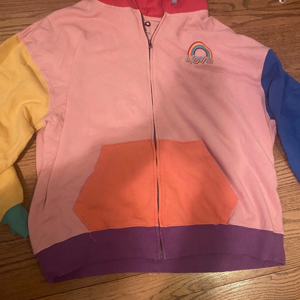 🚨LOVE HOODIE
